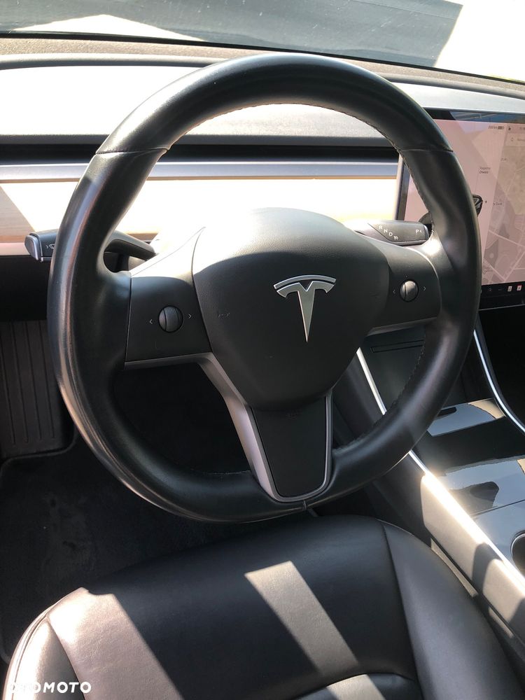 Tesla Model 3 Langstreckenbatterie Allradantrieb Dual Motor - 16