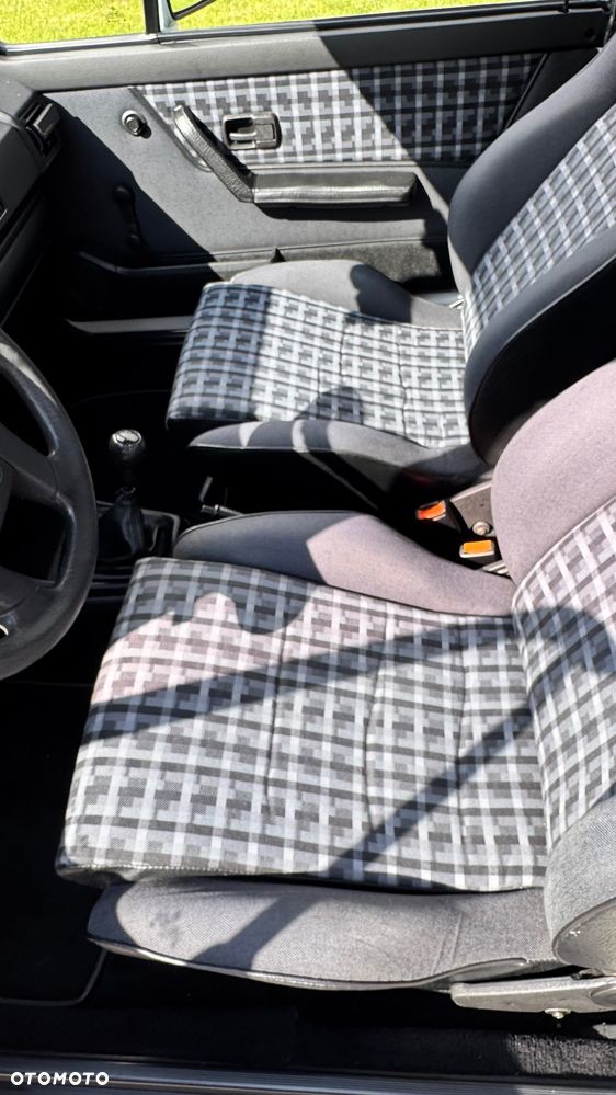 Volkswagen Golf - 12
