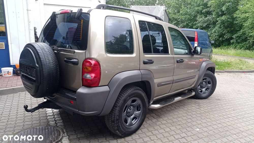 Jeep Cherokee - 18