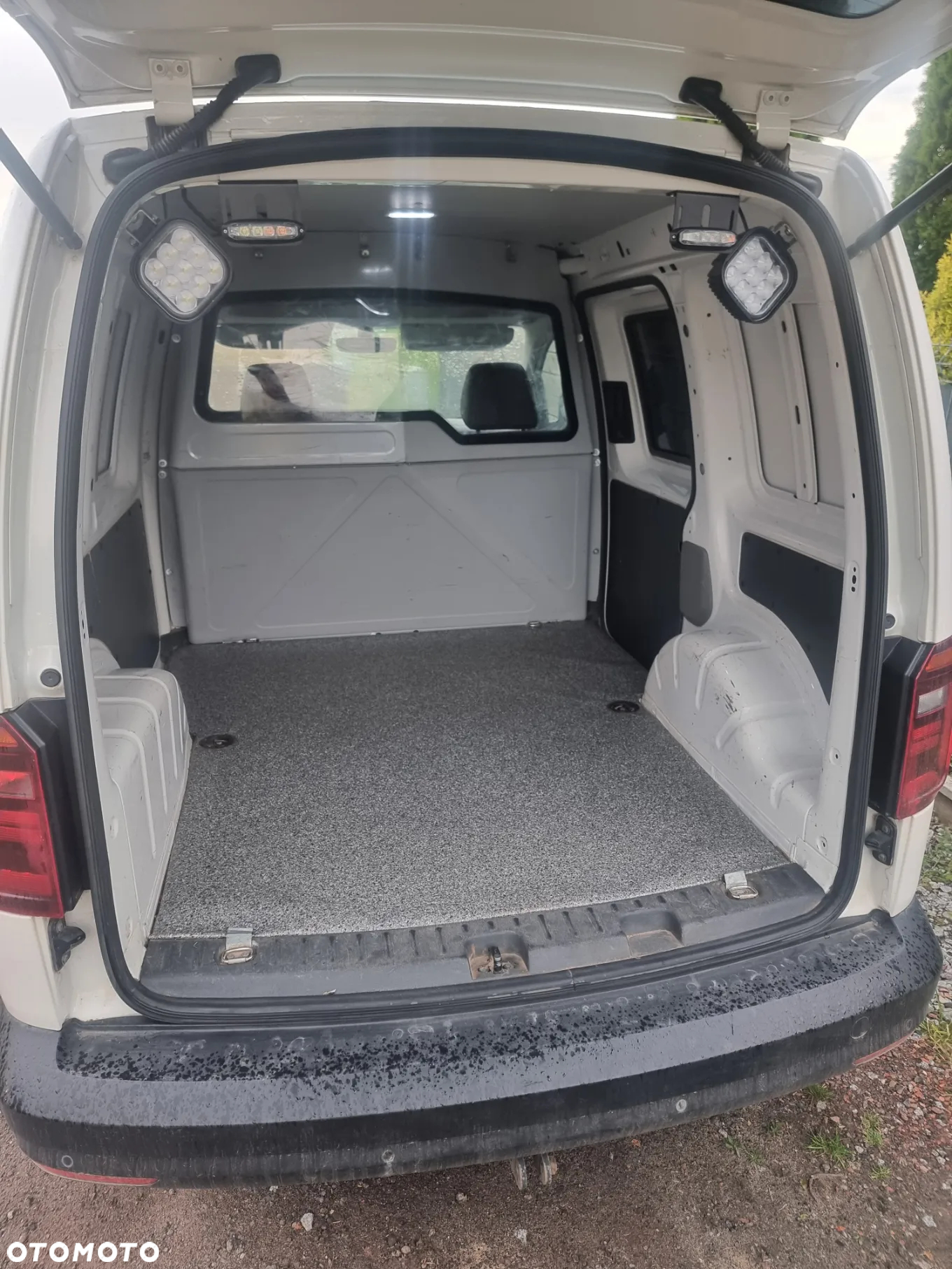 Volkswagen Caddy - 18