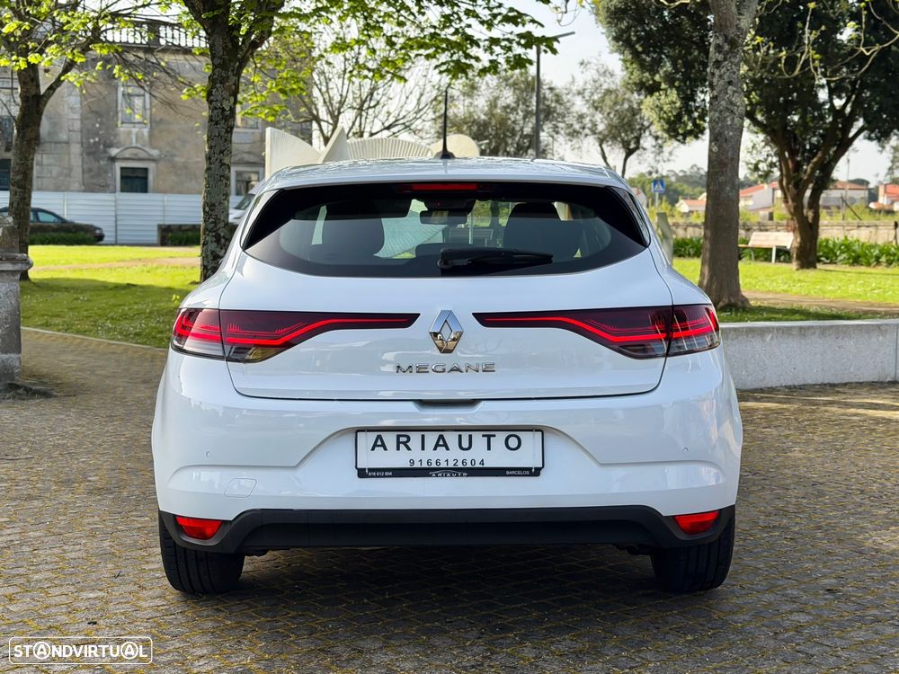 Renault Mégane BLUE dCi 115 EDC BUSINESS EDITION - 4