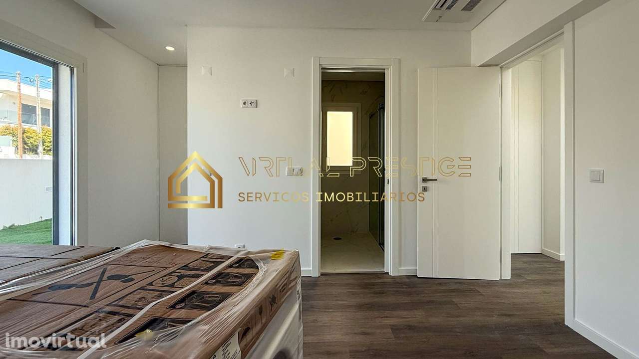 Moradia T4 Nova - 2 Suites - Piscina - Garagem - Valadares - Grande imagem: 5/42