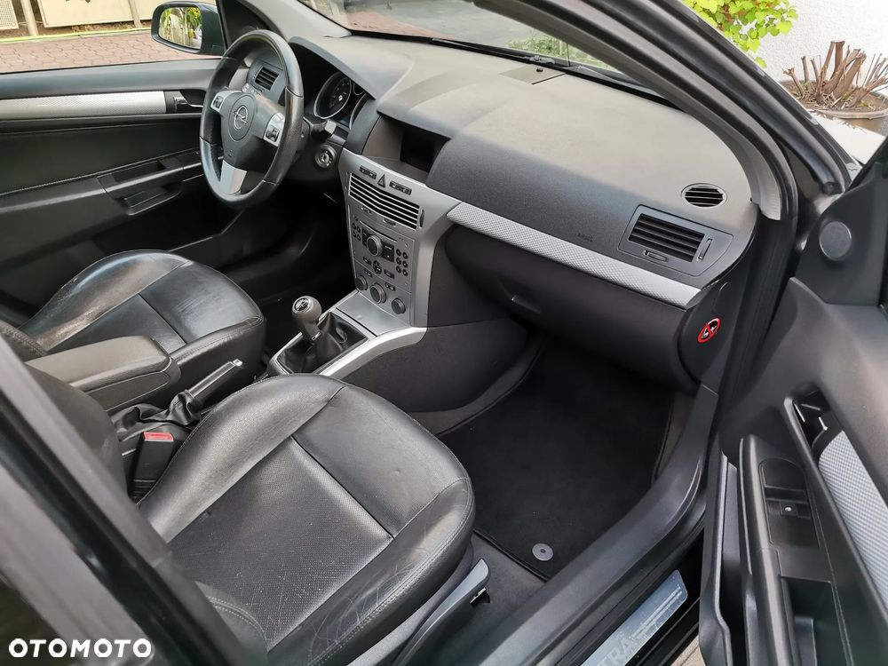 Opel Astra 1.8 Sport - 14
