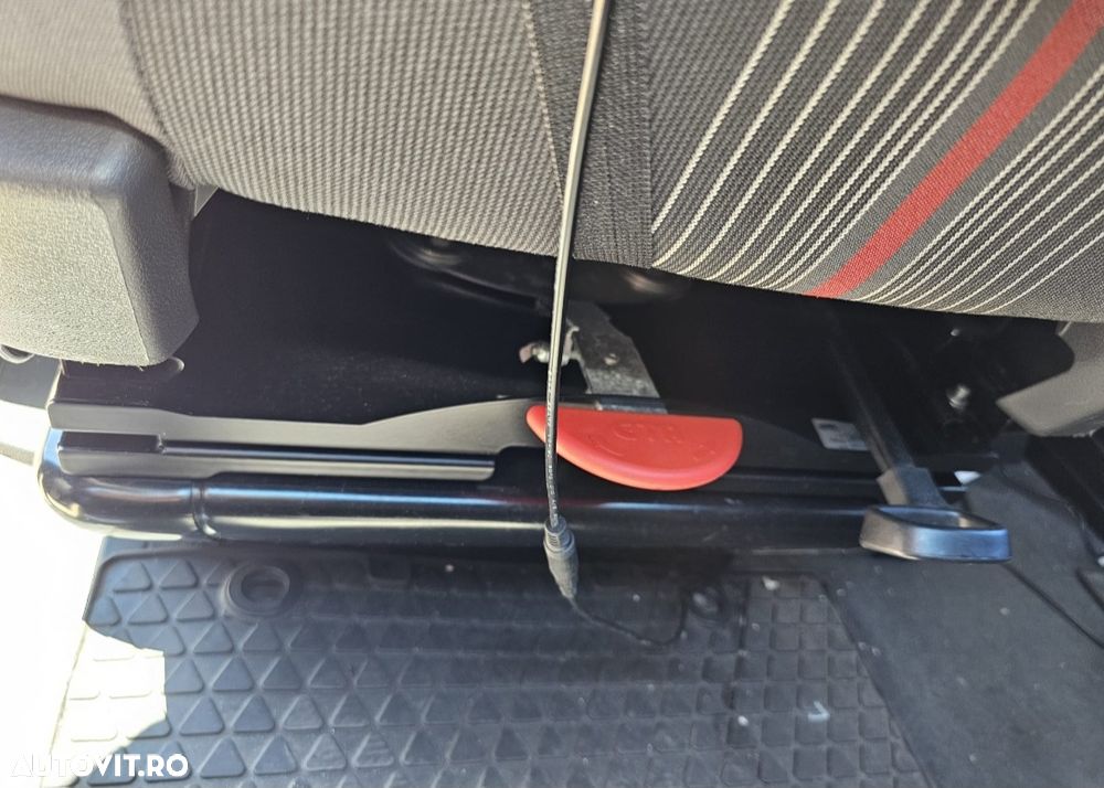 Volkswagen Multivan - 18