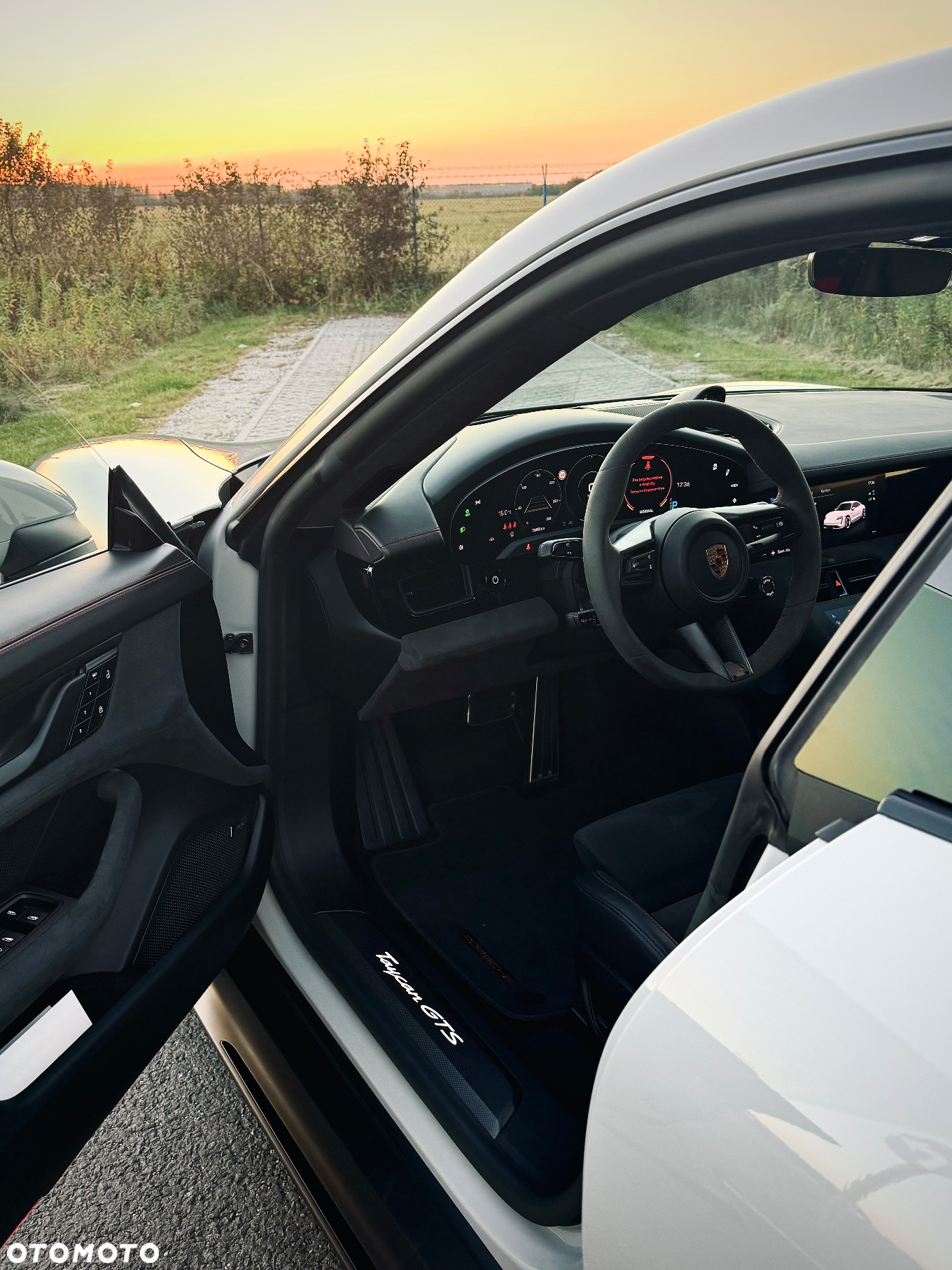 Porsche Taycan GTS - 14