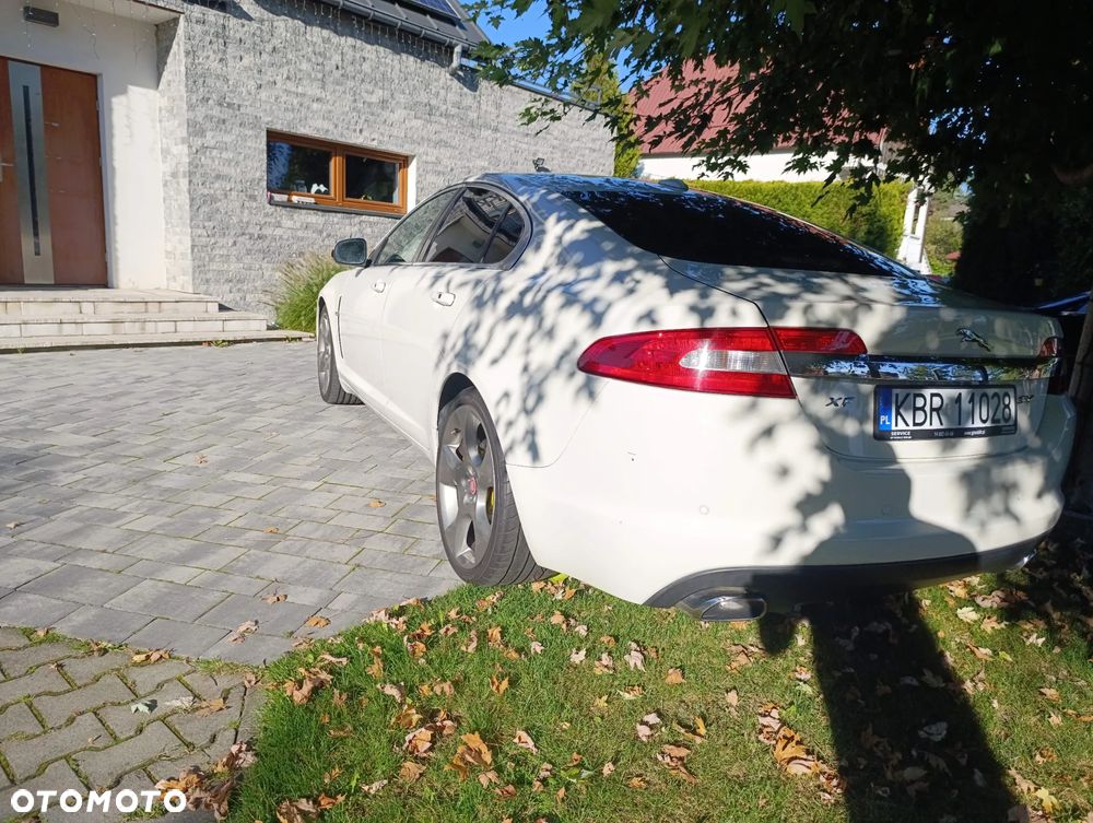 Jaguar XF 4.2 SV8 - 6