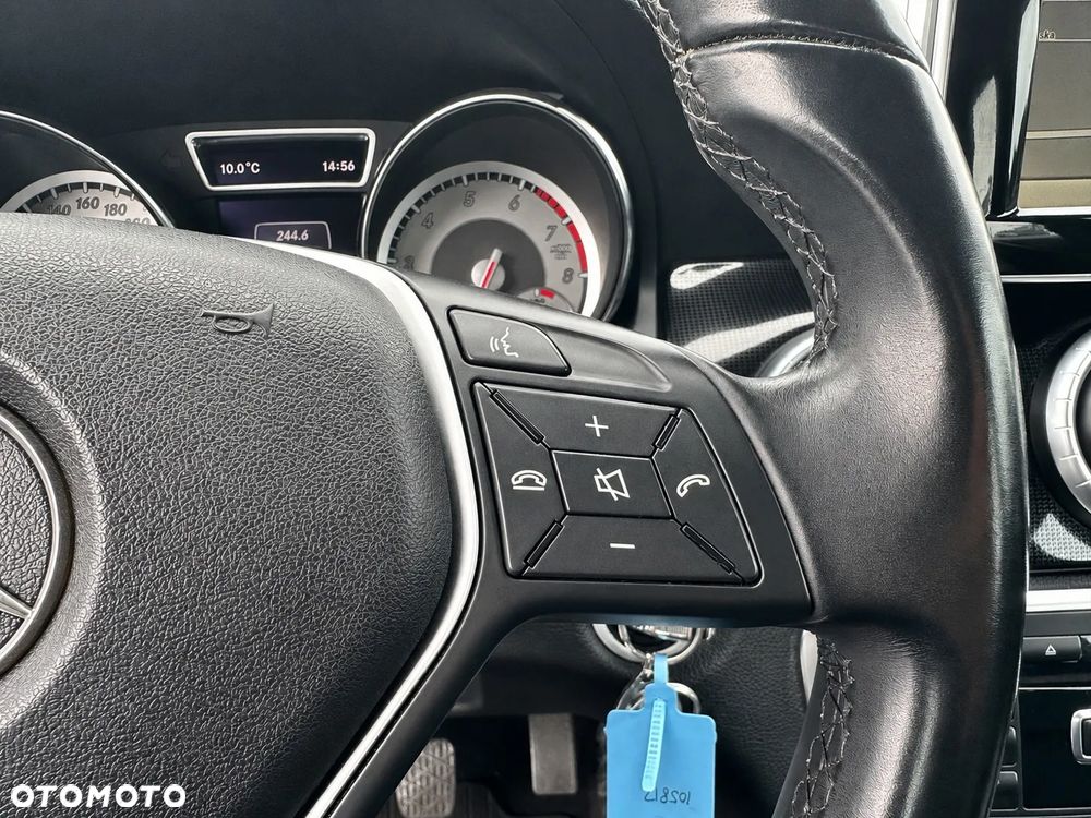 Mercedes-Benz CLA 180 BlueEffICIENCY Edition - 17