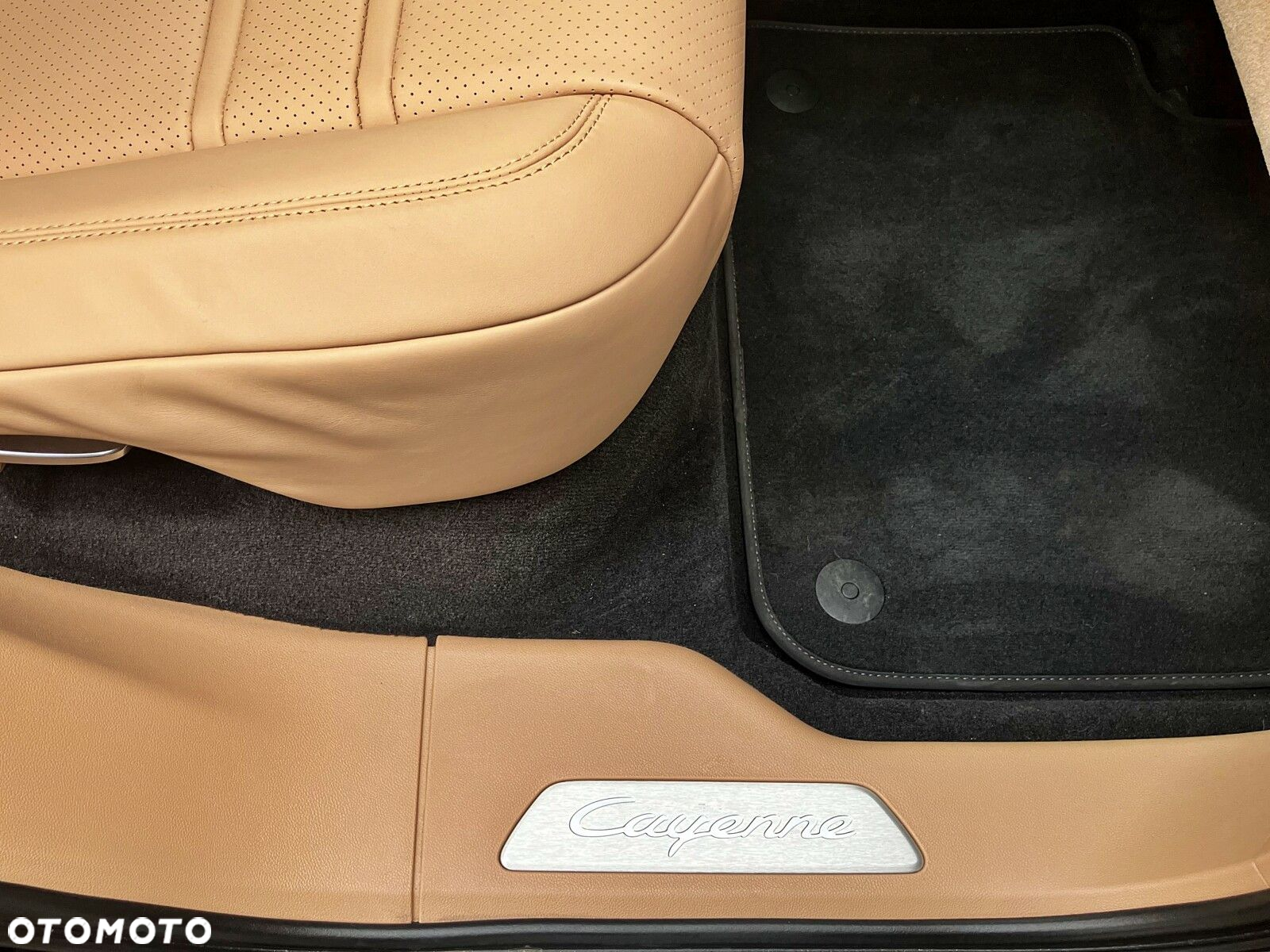 Porsche Cayenne - 27