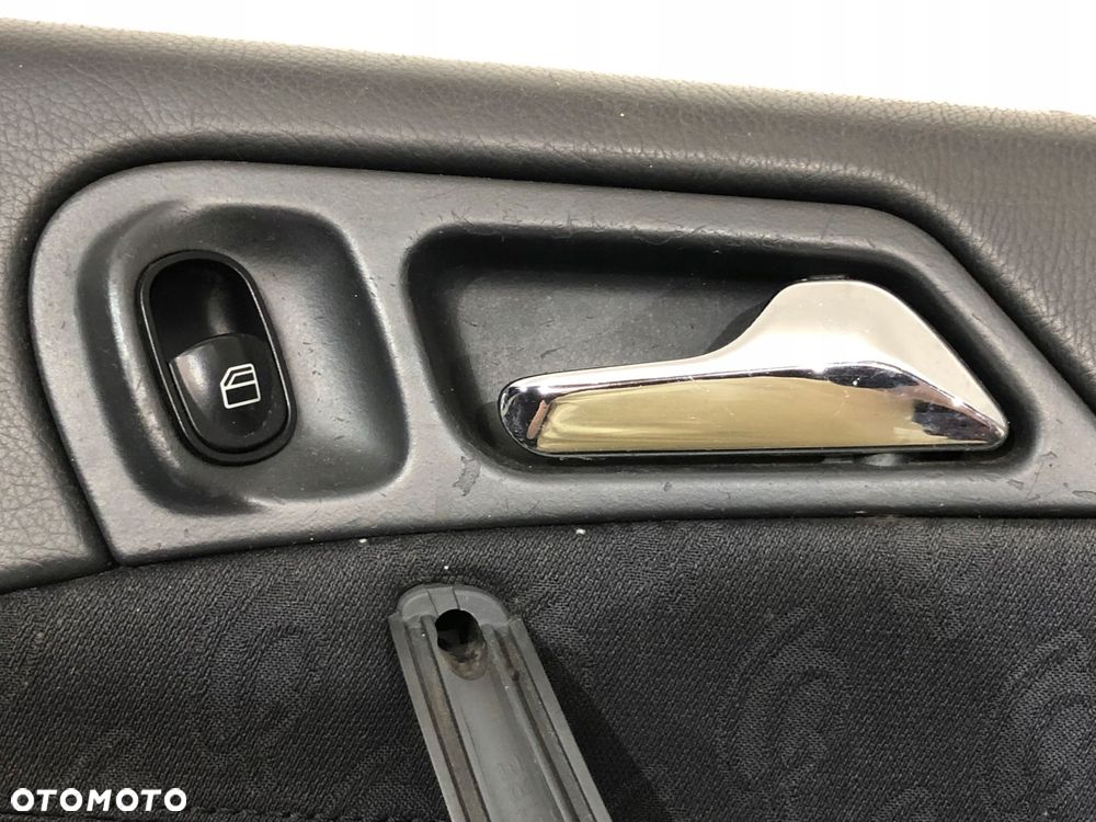 mercedes w203 boczek drzwi tapicerka prawy tył - 3