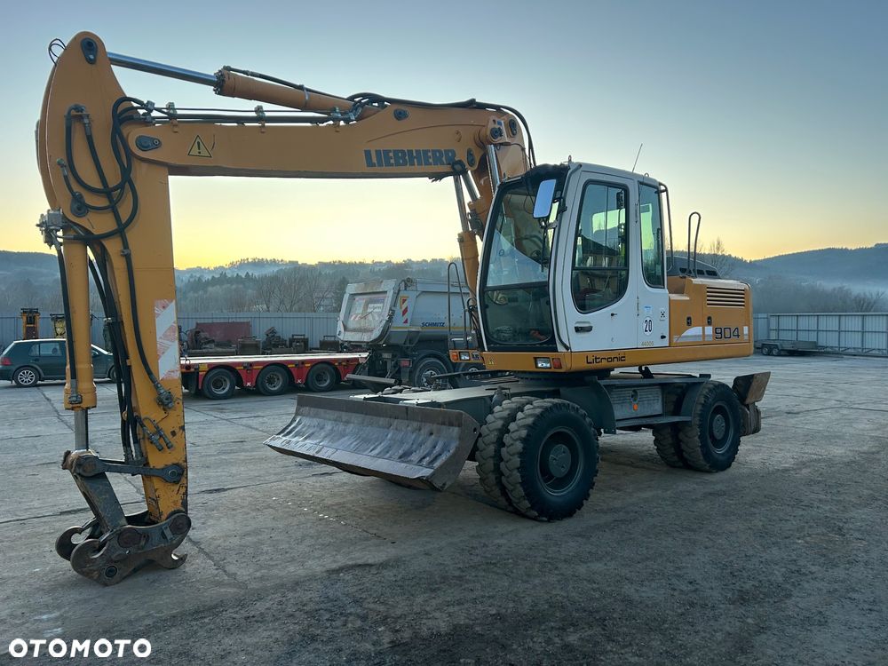 Liebherr 904 litronic - 2