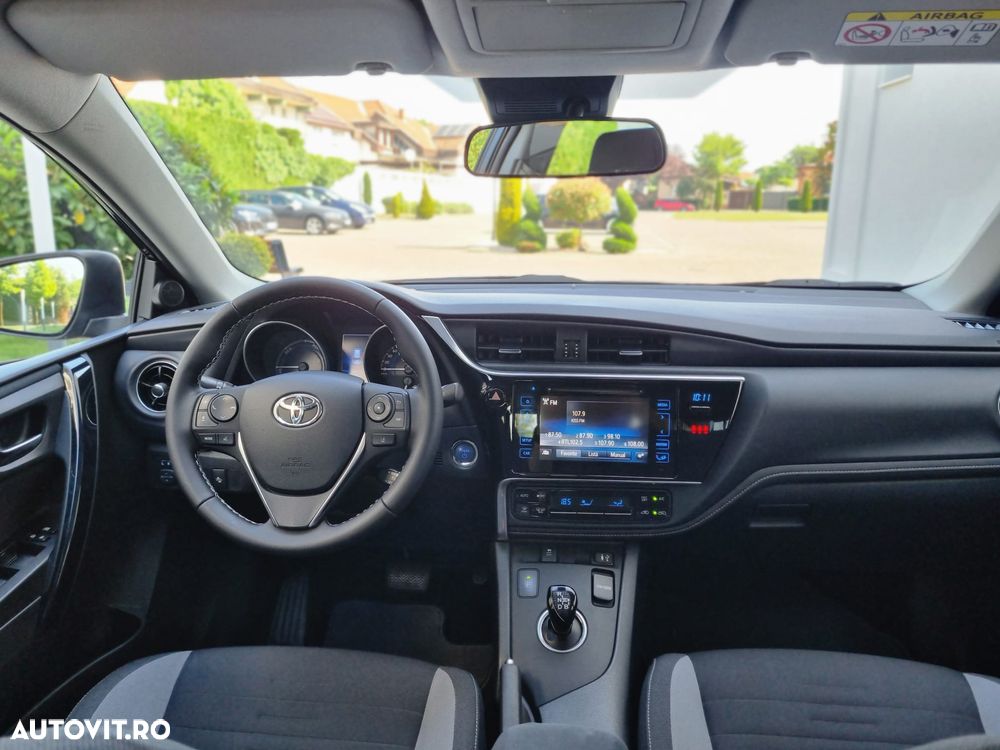 Toyota Auris 1.8 VVT-i Automatik Style Selection - 18