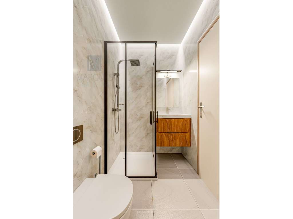 Apartamento T2 com 2ªs Suites no Laranjeiro - Almada - Grande imagem: 3/11