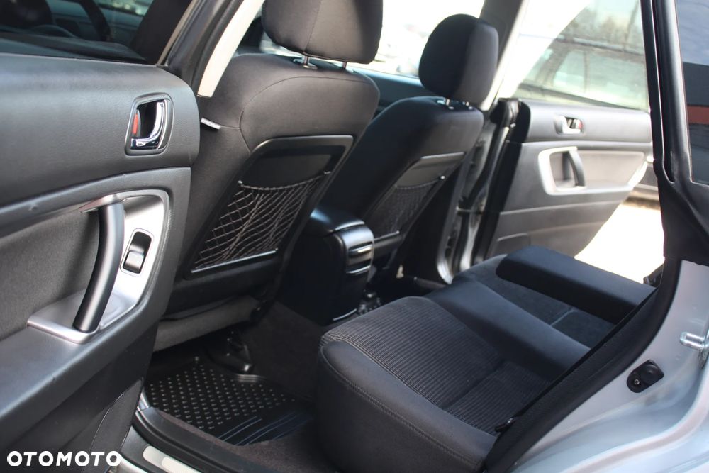 Subaru Legacy 2.5i AT - 7