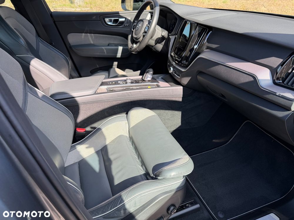 Volvo XC 60 B4 D Geartronic RDesign - 12