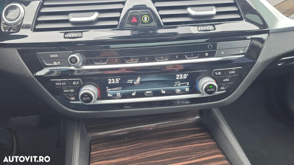 BMW Seria 5 520d Aut. Luxury Line - 27