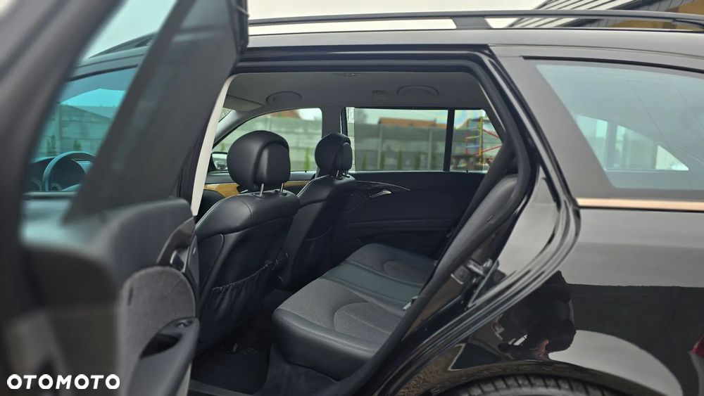 Mercedes-Benz Klasa E - 28