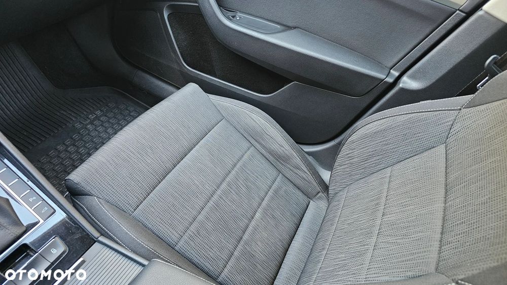 Skoda Superb 2.0 TDI Ambition DSG - 40