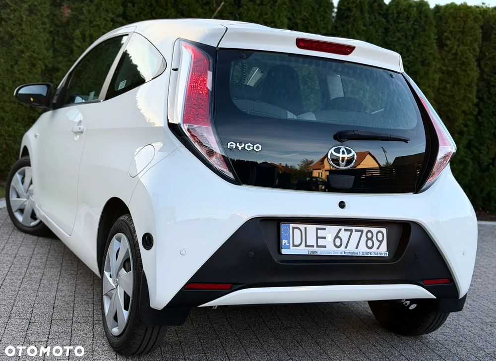 Toyota Aygo x-clusiv - 24