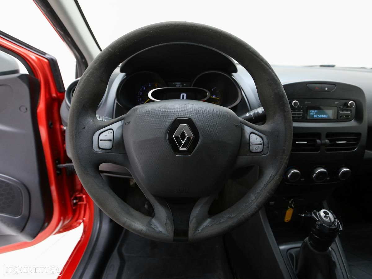 Renault Clio Van - 17