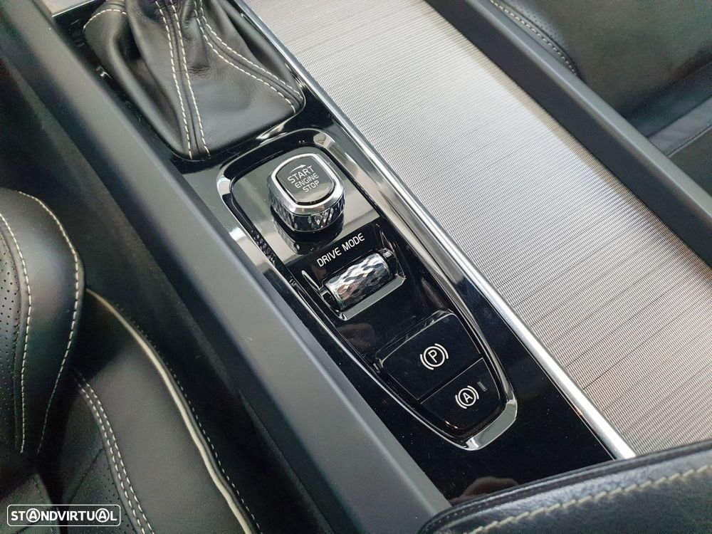 Volvo XC 60 2.0 D4 R-Design Geartronic - 16
