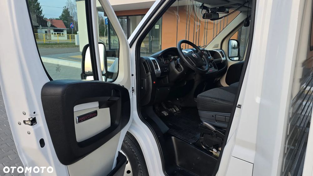 Fiat DUCATO MAXI ❗️DUŻY KONTENER / IZOTERMA 8EP MRAUTO / PODUSZKI PNEUMATYCZNE / SALON POLSKA / 1 WŁ / PO DUŻYM SERWISIE / TEMPOMAT / NAVI / PODUSZKI PNEUMATYCZNE / JAK NOWY ❗️❗️ - 31