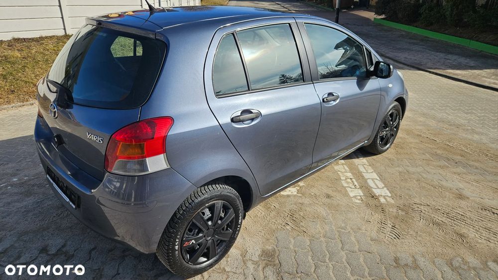 Toyota Yaris 1.0 Terra A/C - 4