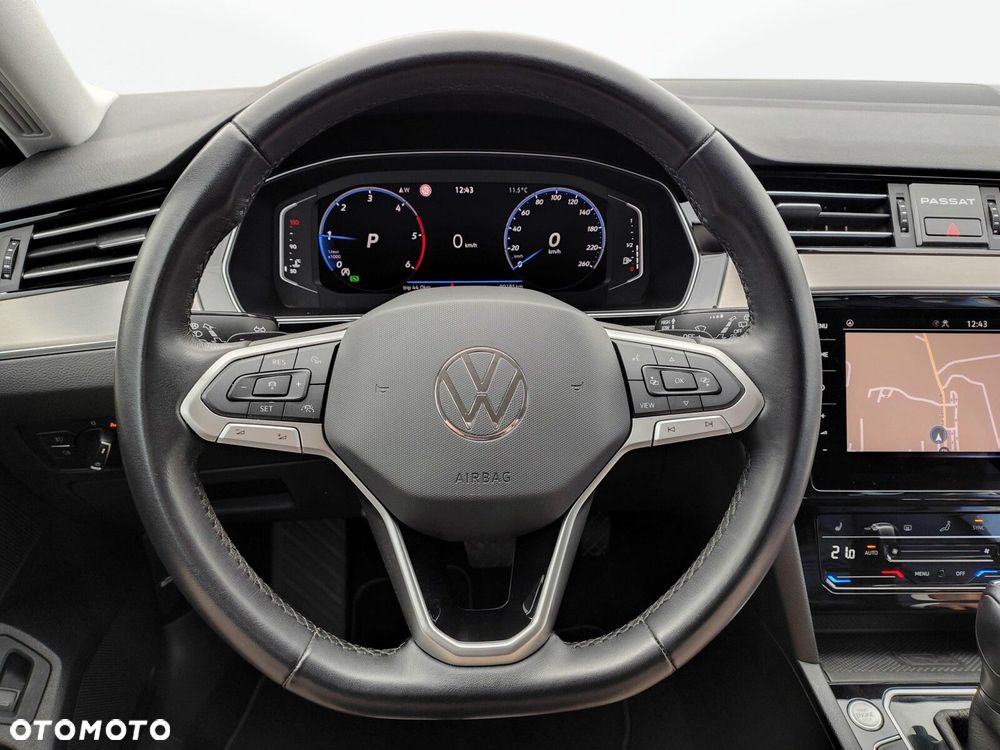 Volkswagen Passat Variant 2.0 TDI Elegance DSG - 19