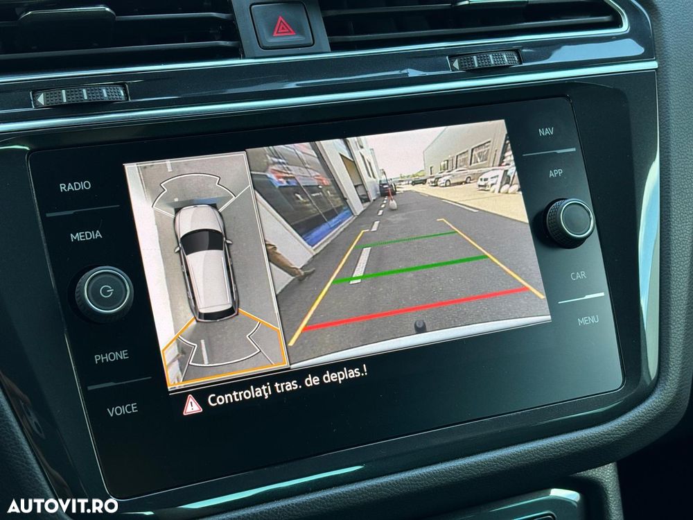 Volkswagen Tiguan - 10