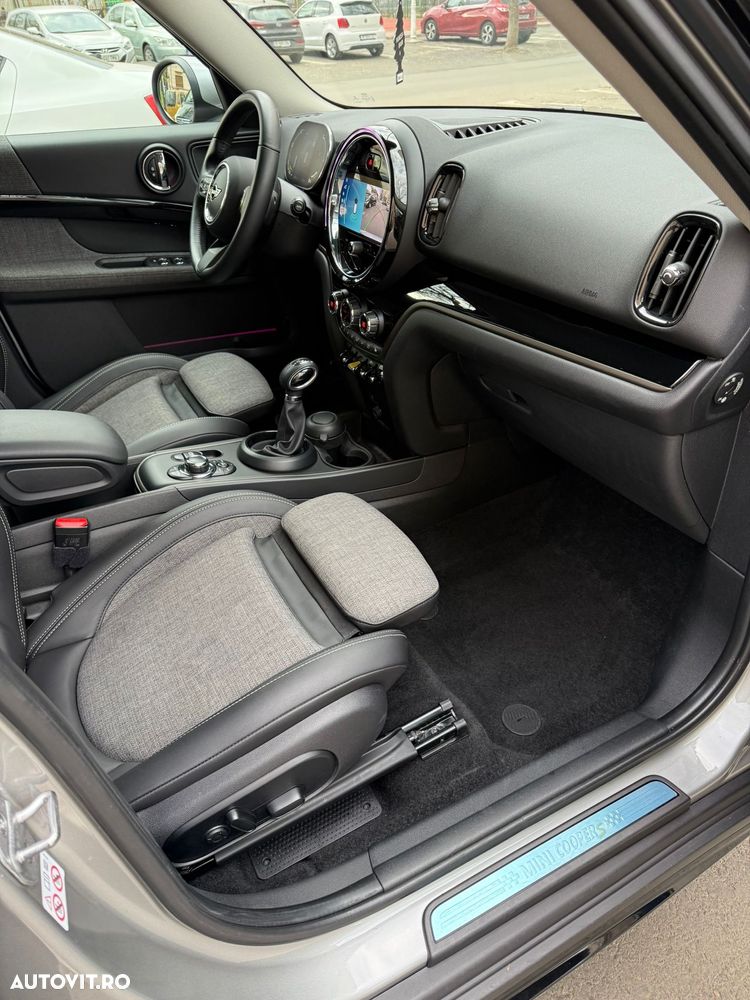 Mini Countryman - 16