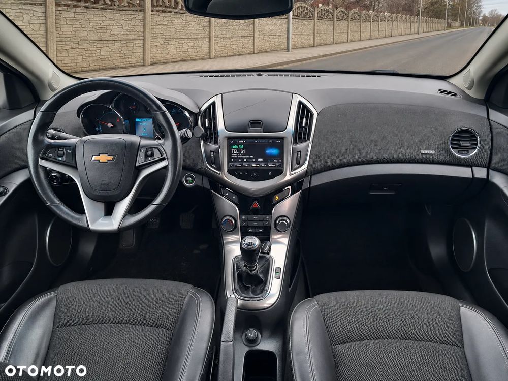 Chevrolet Cruze 1.7 LT - 4