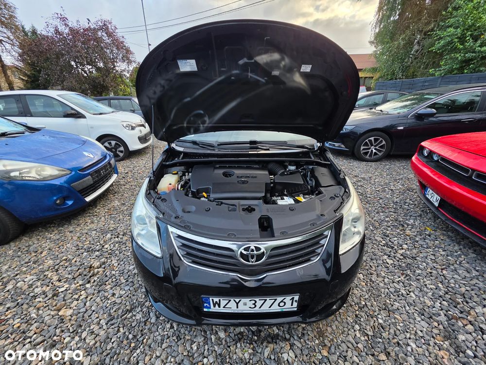 Toyota Avensis - 9