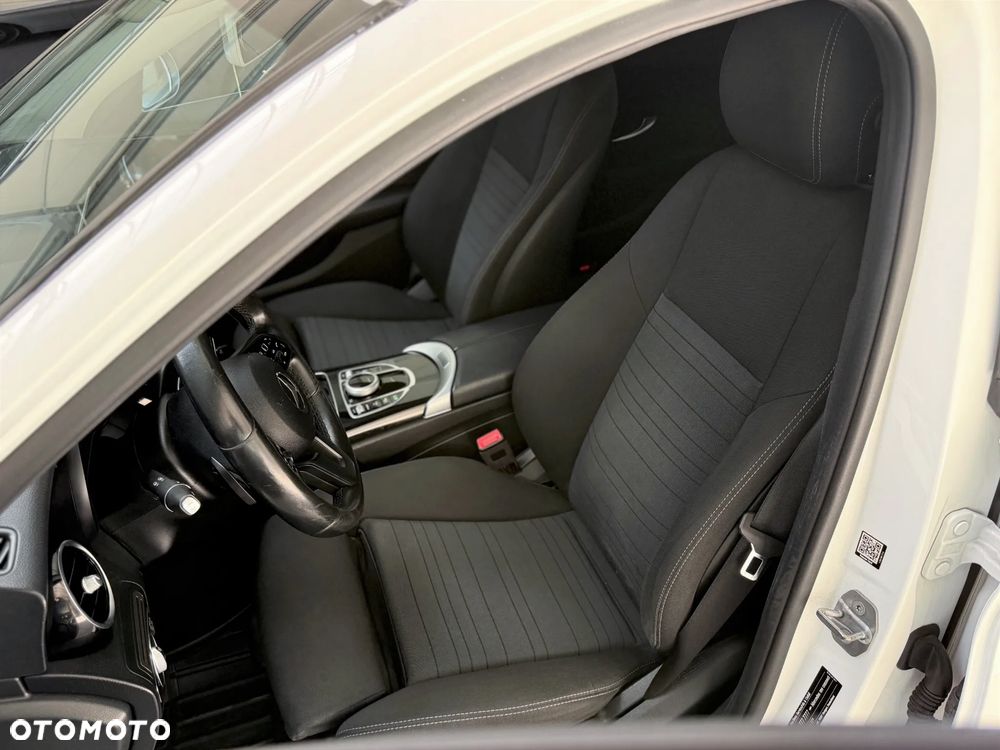 Mercedes-Benz Klasa C 200 d 9G-TRONIC - 23