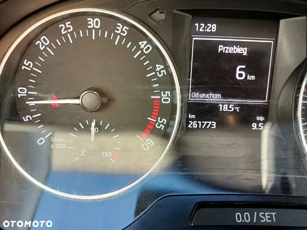 Skoda RAPID - 6