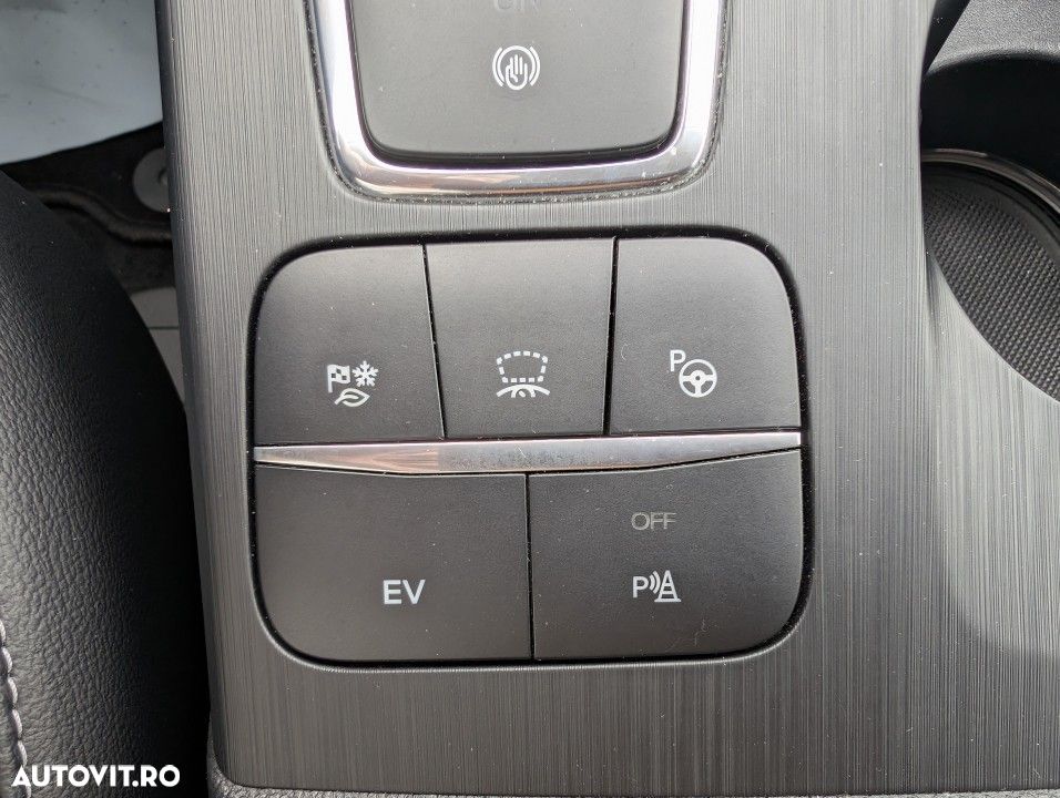 Ford Kuga 2.5 Duratec PHEV Titanium X - 21