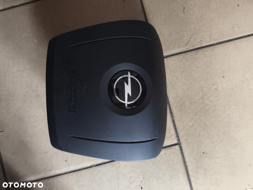 PODUSZKA KIEROWCY AIRBAG OPEL VIVARO 2024 ROK