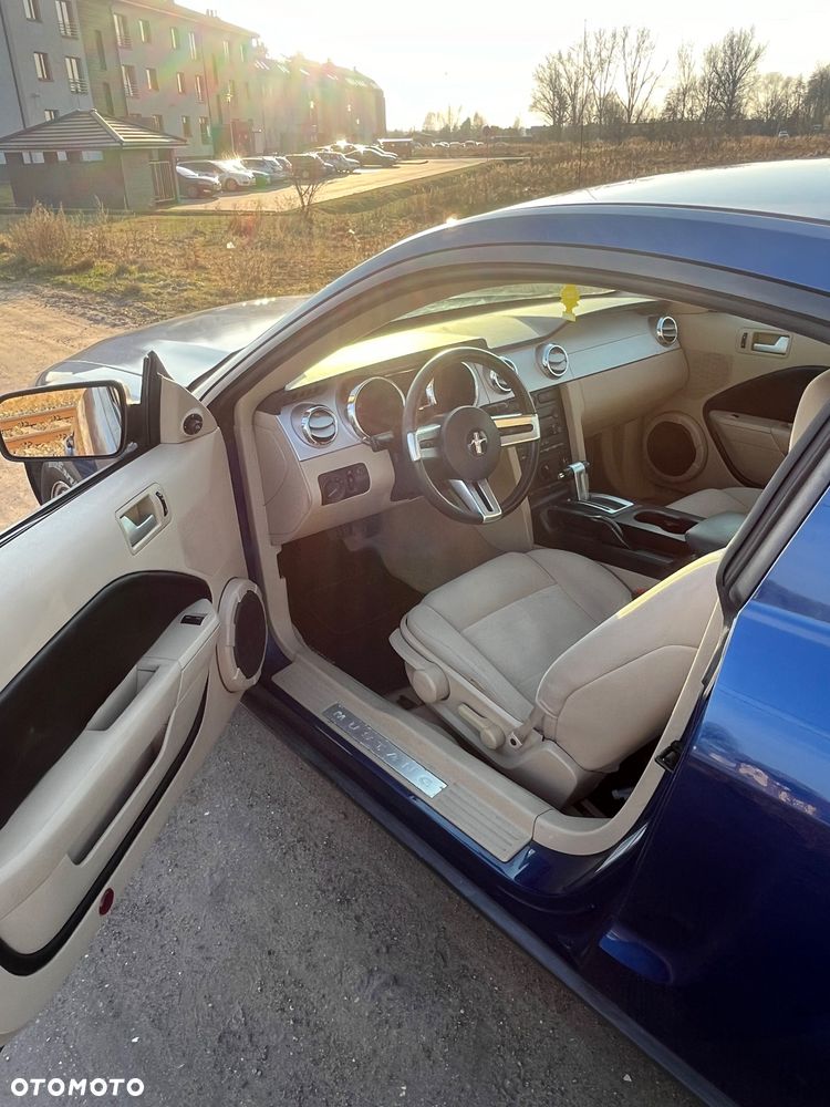 Ford Mustang - 5