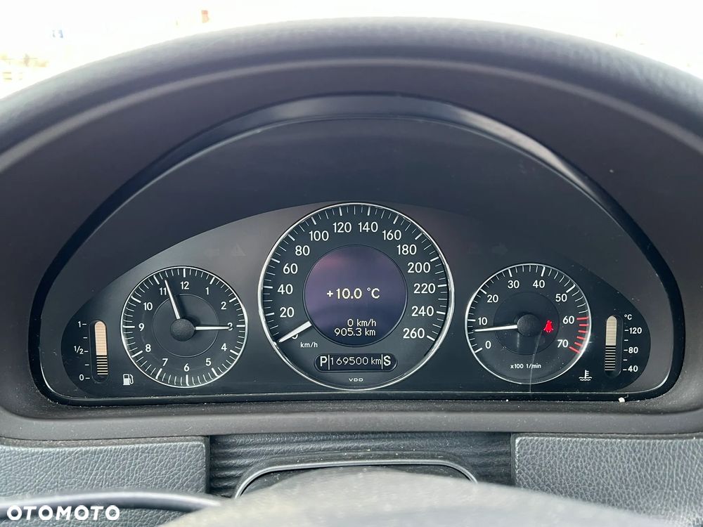 Mercedes-Benz CLK - 24