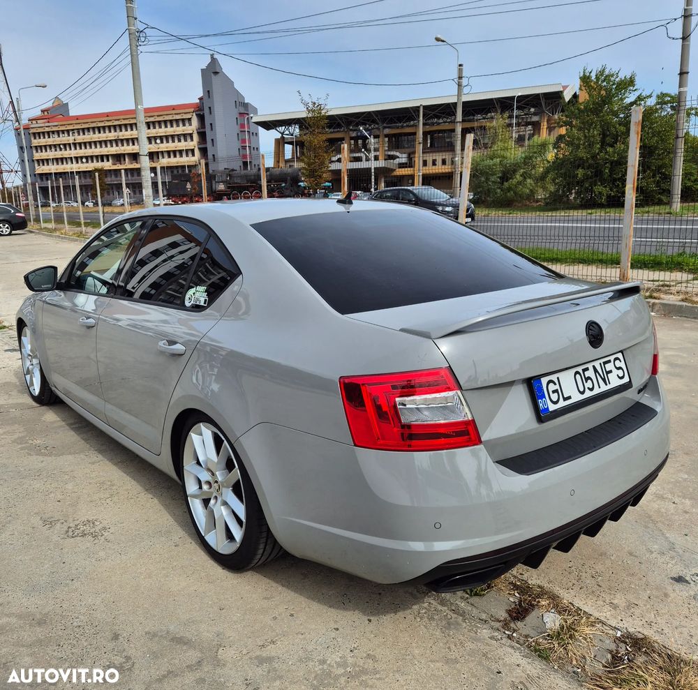 Skoda Octavia 2.0 TSI RS - 3