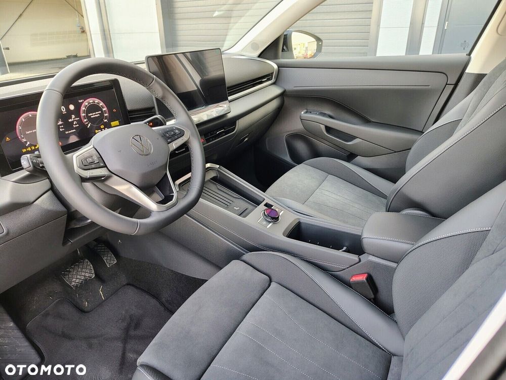 Volkswagen T-Roc - 13