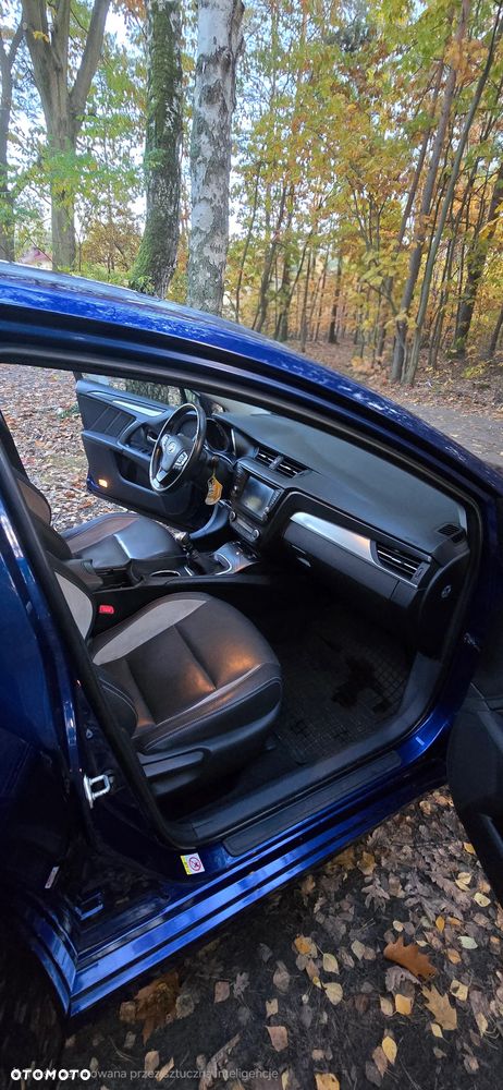 Toyota Avensis 2.0 D-4D Premium - 16