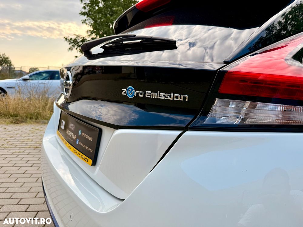 Nissan LEAF 40 kWh N-Connecta - 29