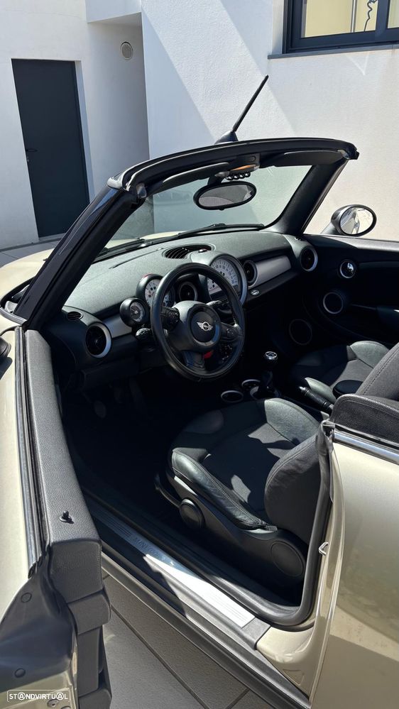 MINI Cabrio Cooper D - 16
