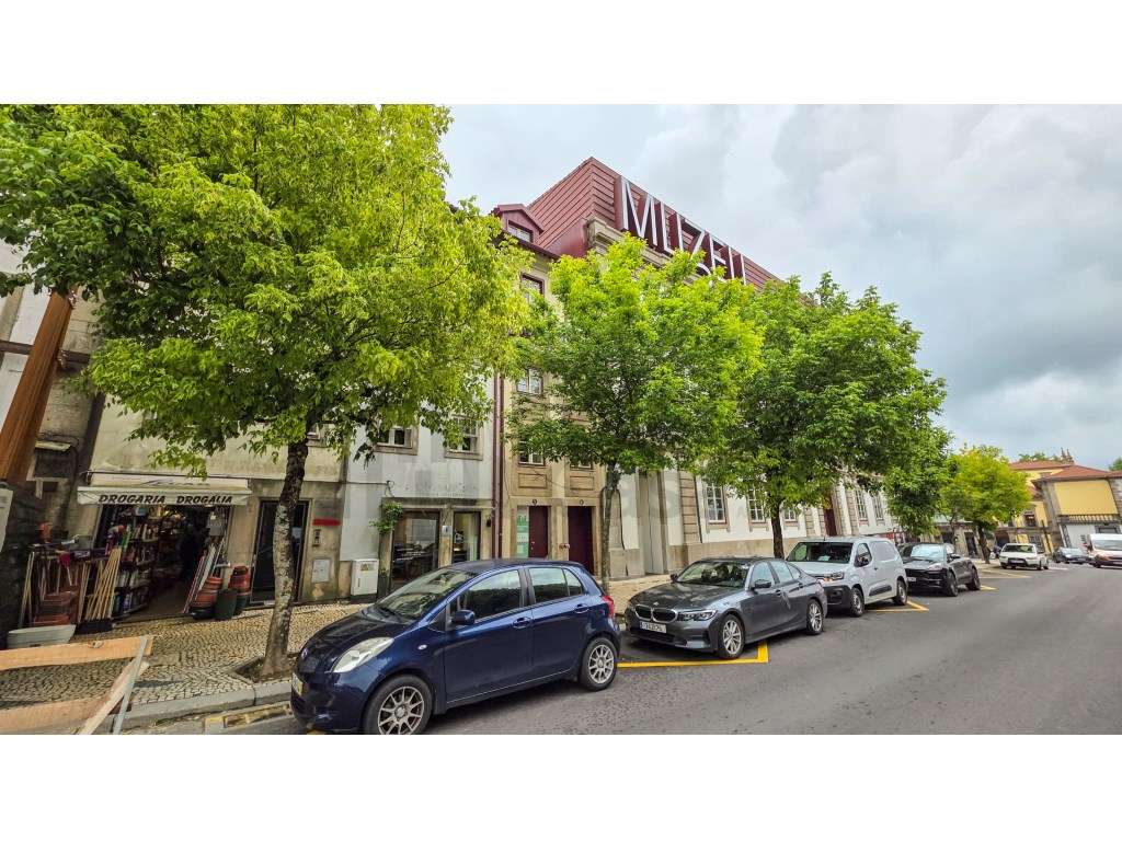 Apartamento T1 com terraço em zona histórica de Braga. - Grande imagem: 2/23