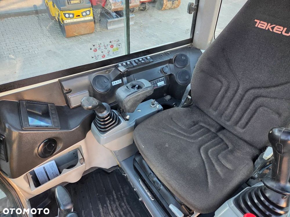 Takeuchi Koparka Gąsienicowa Takeuchi TB230 + Szybkozłącze Hydrauliczne - 10