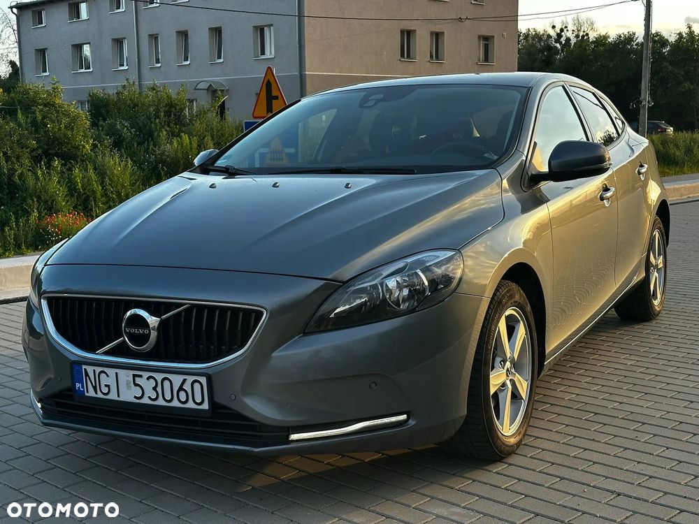 Volvo V40 D2 - 4