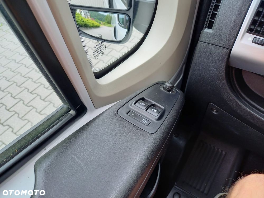 Fiat Ducato 2.3 - 18