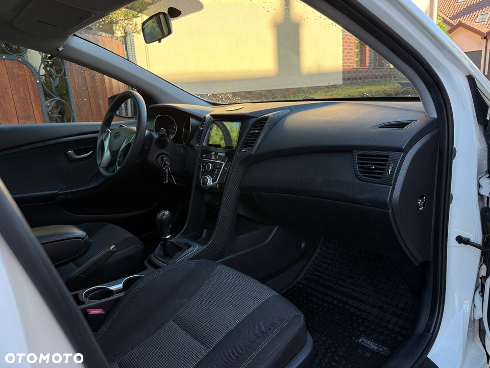 Hyundai i30 1.6 Comfort - 15