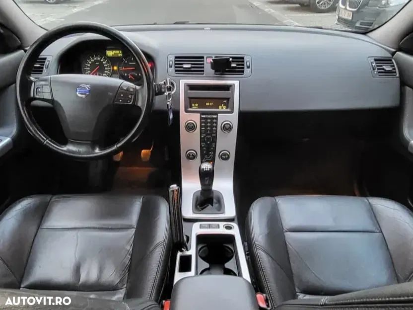 Volvo V50 - 10