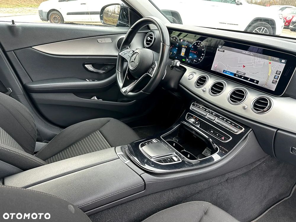 Mercedes-Benz Klasa E 300 de 9G-TRONIC Avantgarde - 12