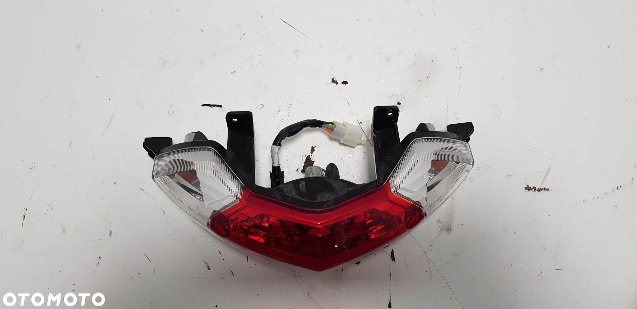 Peugeot Kisbee 50 Lampa Tył - 4